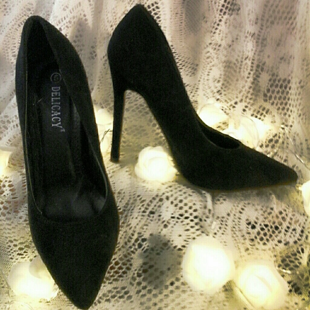 Delicacy Black Pump Stiletto Heel